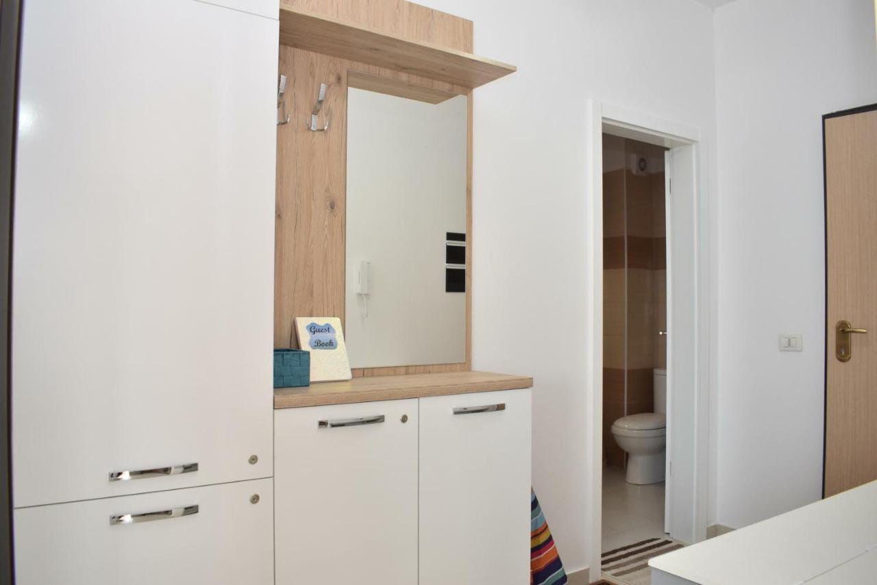 Sea View Apartment - 007 Вльора Екстер'єр фото