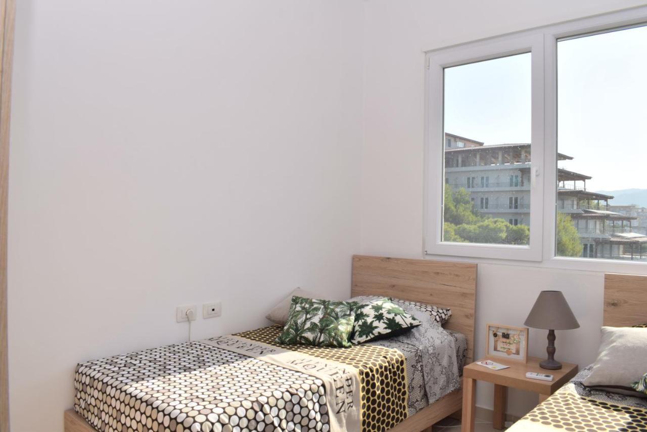 Sea View Apartment - 007 Вльора Екстер'єр фото
