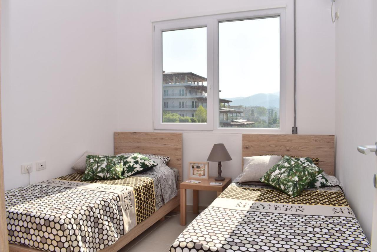 Sea View Apartment - 007 Вльора Екстер'єр фото