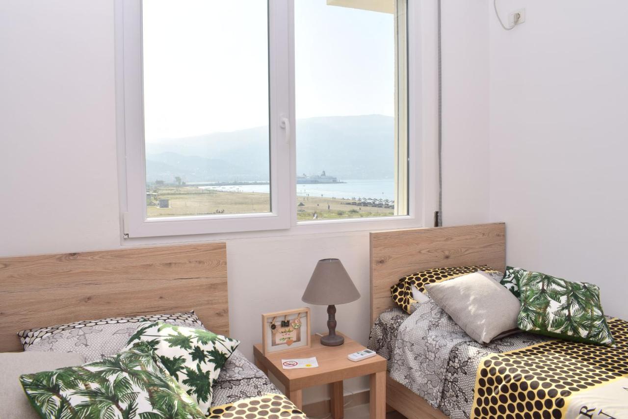 Sea View Apartment - 007 Вльора Екстер'єр фото