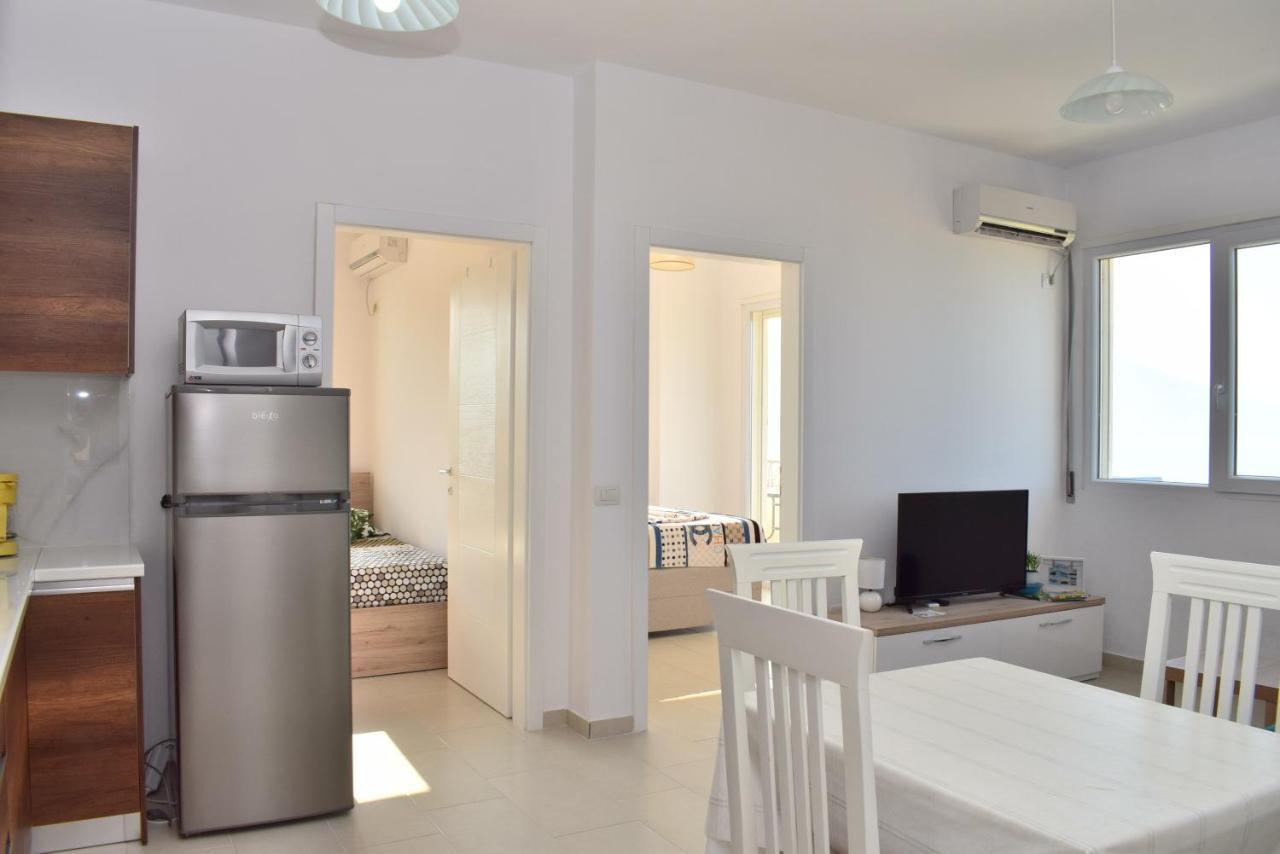 Sea View Apartment - 007 Вльора Екстер'єр фото